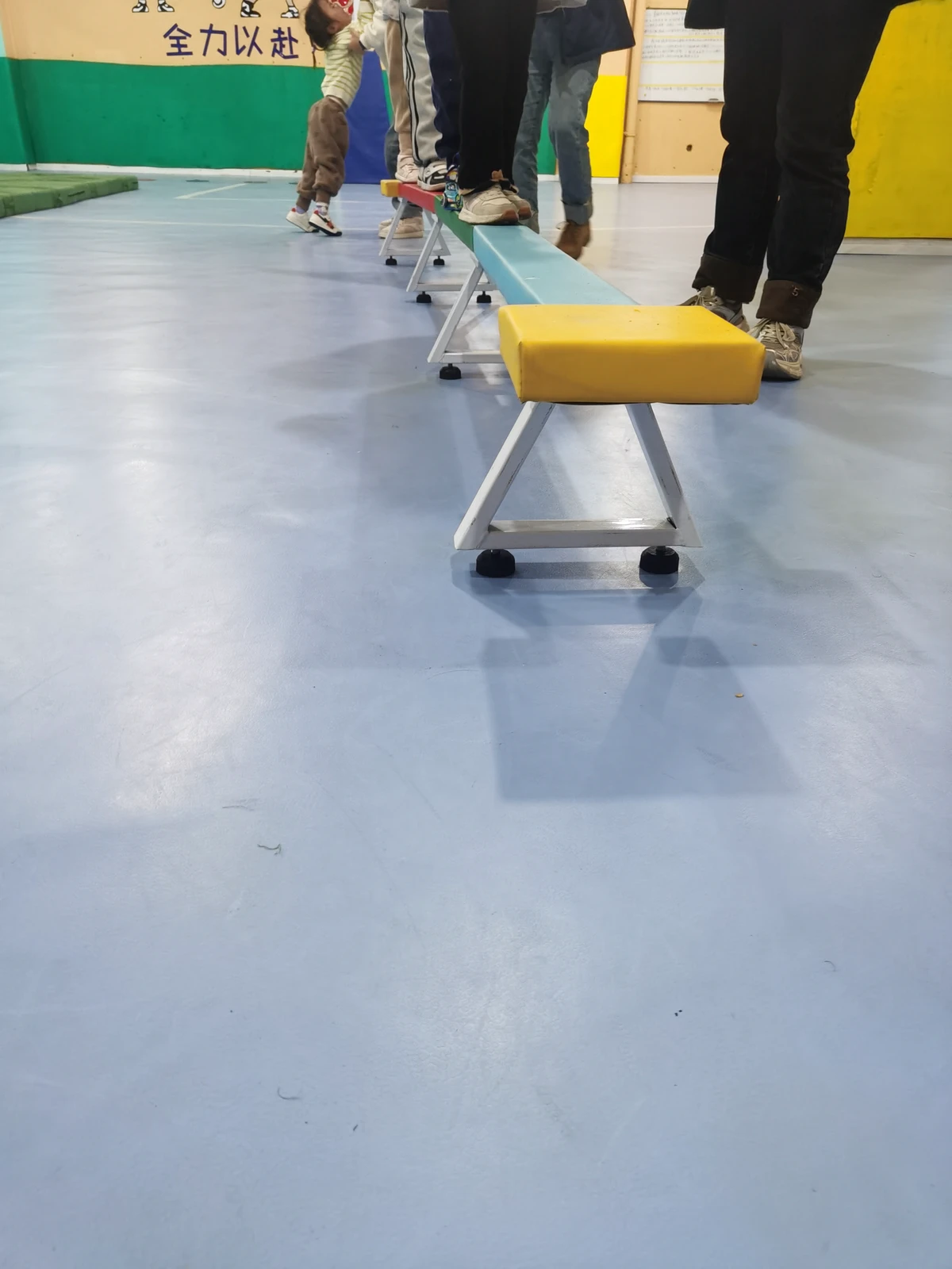 小学生篮球兴趣班的理疗辅助